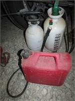 gas can & 2 sprayers