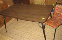Vintage Kitchen Table & 1 Chair w/Leaf