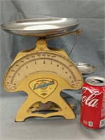 Vintage Lindell's Candy Scale look at pictures