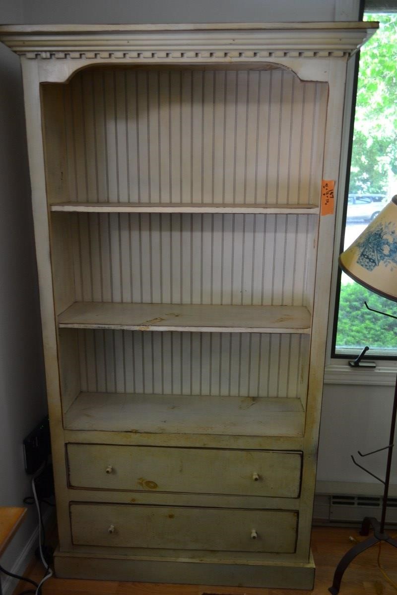 187: Book Shelf/Storage Hutch