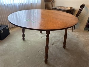 Maple drop leaf table with leaf