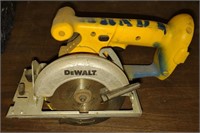 DeWalt Battery Operated 5 3/8" Trim Saw (Model