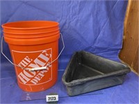 Home Depot 5 Gal Bucket & Triangle Catch Pan