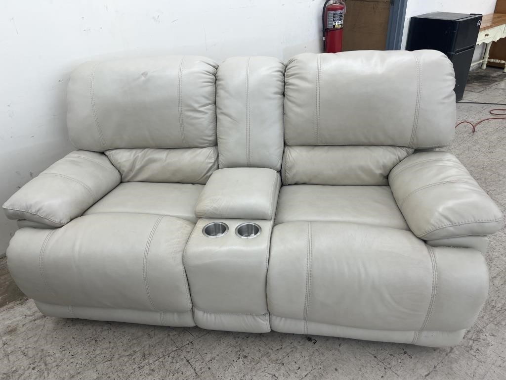 Reclining Loveseat (works)