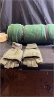 Ozark trail blanket, gloves, mens travel cases
