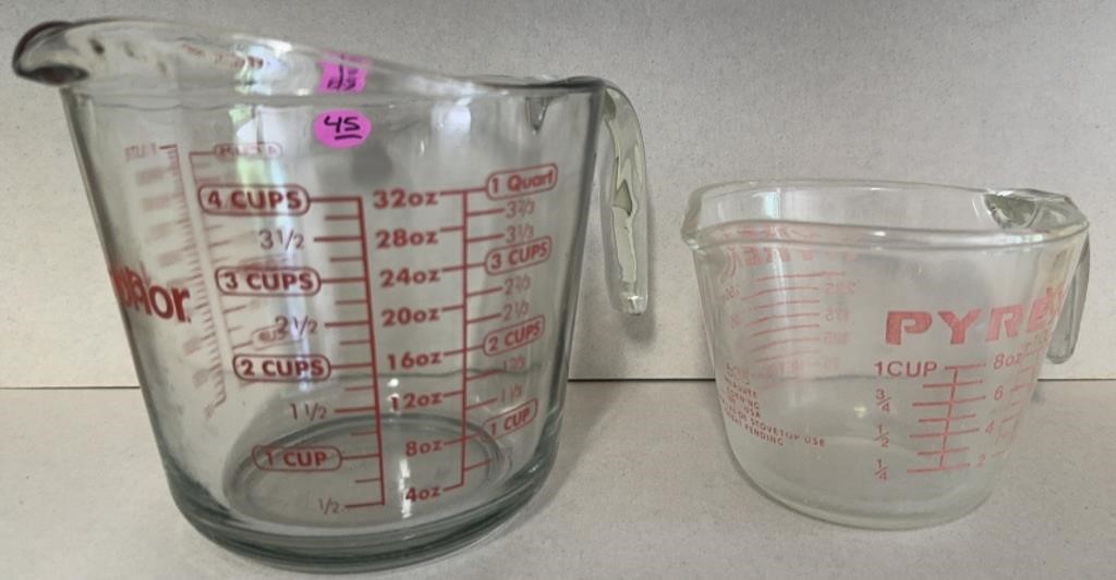 (2) Pyrex Measuring Cups