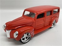 1:24 Die-Cast 1940 Ford Hot Rod Woody