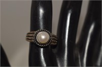 Sterling Ring w/ Pearl  Sz 8