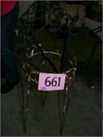 METAL PLANT STAND AND HANGING BASKET