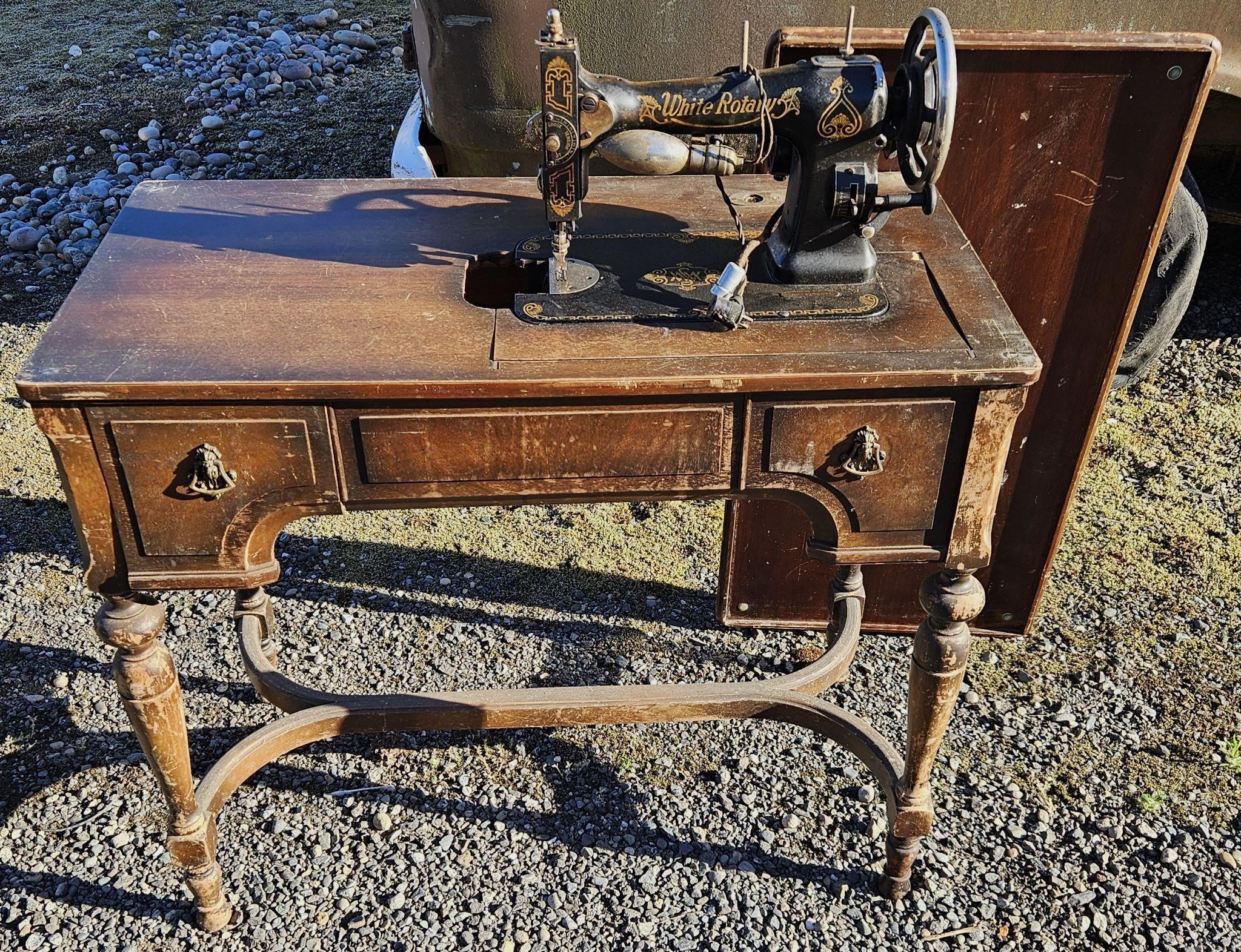 Antique Sewing Machine / Cabinet