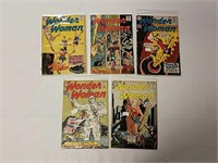 5 Wonder Woman comics