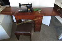 Singer Sewing Machine, Cabinet & Storage Bench