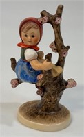 SWEET WEST GERMAN M.J HUMMEL APPLE TREE GIRL