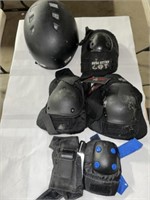 SMALL YOUTH HELMET AND PADS