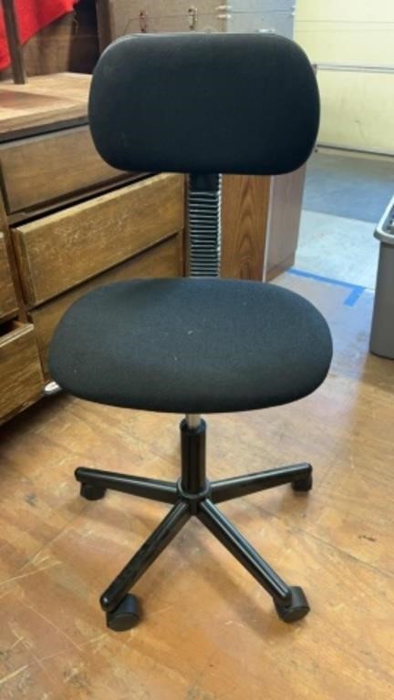 OFFICE CHAIR BLACK, ARMLESS,