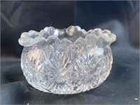 Decorative Sawtooth Edge Mint Dish