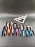 Box lot of Mixed pliers