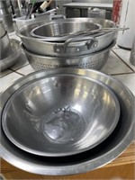 Stainless Steel Strainers and Bowls   As pictured