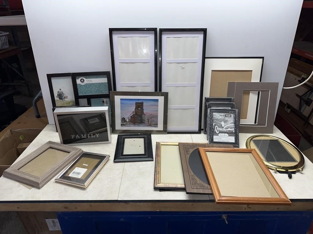 Qty of picture frames