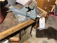 WILTON BENCH VISE BUYER RESPONSIBLE FOR SAFE AND