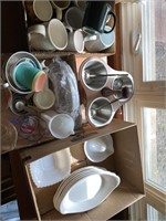 Kitchen lot, coffee, mugs, measuring cups,