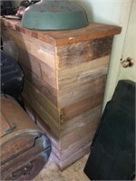 Wood Work Counter on Wheels