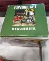 Fondue set in box