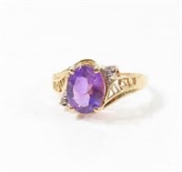 10KT YELLOW GOLD RING WITH PURPLE STONE SZ:9