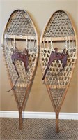 PAIR OF VINTAGE WOOD SNOWSHOES