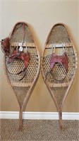 PAIR OF VINTAGE WOOD SNOWSHOES