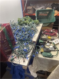 Quantity of Christmas LED lights, wreath with