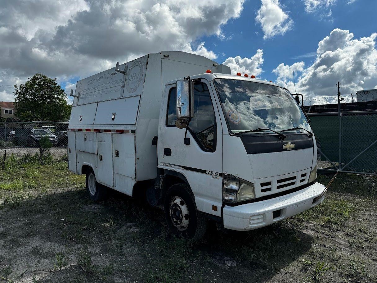 2007 W4500 Chevrolet Utility Truck