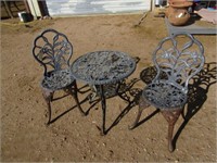 Cast Aluminum Table & Chairs