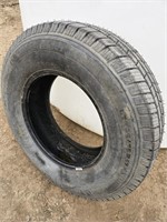 Michelin LT245/75R17 Tire