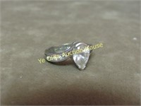 Costume Jewelry Pear Shape CZ stone Silvertone Rig