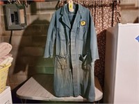 Vintage John Deere shop coat
size 42