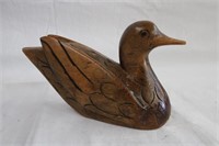Carved duck 9"