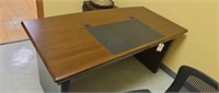 EXECUTIVE OFFICE DESK