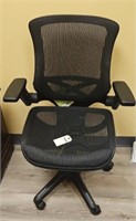 BAYSIDE MESH OFFICE CHAIR