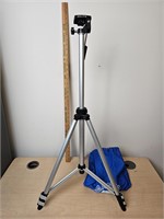 SLIK Insta-lok 800G-FL Tripod See Pictures