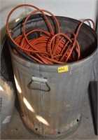 TRASH CAN WITH EXTENSION CORDS
