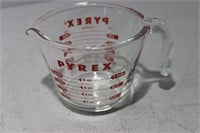 Pyrex 1 Cup Measuring Cup