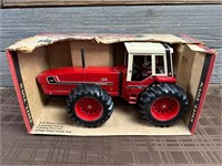 Ertl 1/16 International 3588 2+2 Tractor In Box