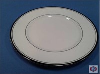 Eve 2. Salad plates (890). Soup bowls (1155)