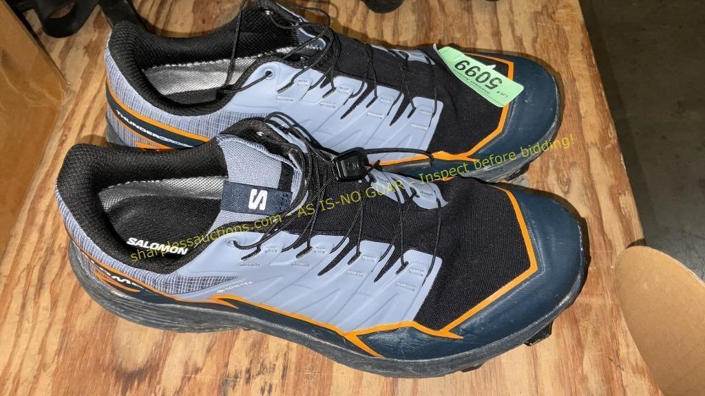 Salomon Hiking Shoes, Size 11.5