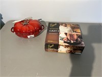 NEW STAUB CAST IRON DISH WITH EMERIL PRE S