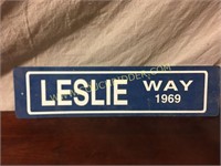 Tin street sign-Leslie Way