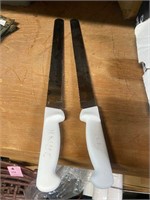 Set of 2 Commercial kitchen knives serated