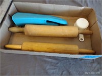 2 Rolling Wood Rolling Pins,Oven Mit,Cob Holder
