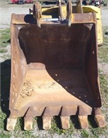 46" excavator bucket that fits 330L Cat